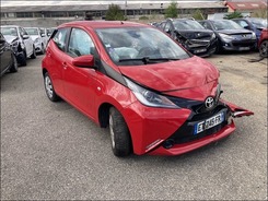 AYGO 1.0 VVT-I X RED  accidentée