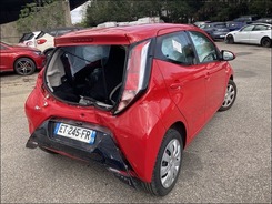 AYGO 1.0 VVT-I X RED  accidentée