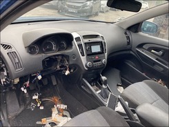 CEE-D 1.6 CRDI 90ch Active CEE D I SW PHASE 2 - 5P 2009-09->2012-05 accidentée