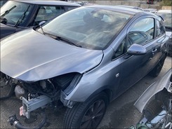 CORSA  1.4 TURBO 100 EXCITE  accidentée