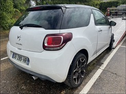 DS3 1.6 HDI  1.6 E-HDI 90 AIRDREAM SO CHIC accidentée