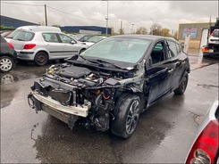 MEGANE  III 2.0 DCI 165 GT  accidentée