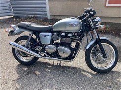 THRUXTON 900   accidentée