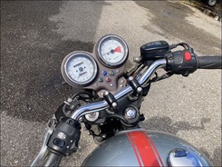 THRUXTON 900   accidentée