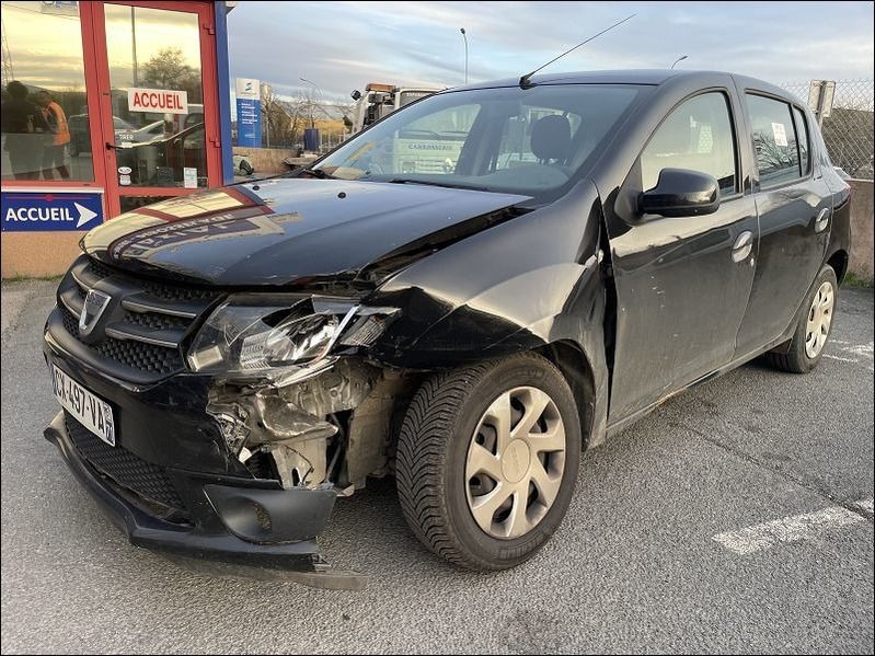 SANDERO 1.2 16V  1.2 16V GPL - 75 LAURÉATE accidentée