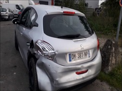 208 1.0 PTEC  accidentée