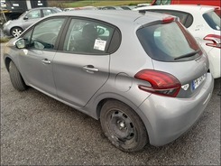 208 1.2 PURETECH  accidentée