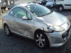 307 CC 2.0  accidentée
