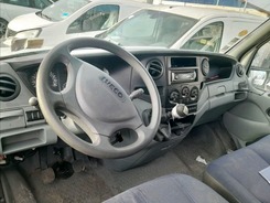 35C15 Daily 35C15 Chassis cabine 35 C Epmt.4.1 DAILY CHASSIS CABINE 2006 35C/35S PHASE 1 04-2006 accidentée