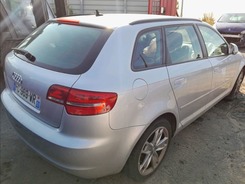 A3 A3 SportBack 1.8 TFSI - BV S-tronic Ambi A3 SPORTBACK 2004 PHASE 2 04-2008 --> 12-2009 accidentée