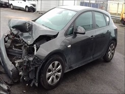 ASTRA Astra 1.4i Turbo - 120 S&S Edition ASTRA J PHASE 2 12-2012 --> 01-2015 accidentée