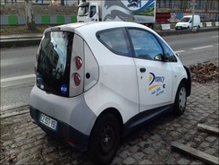 BLUECAR   accidentée