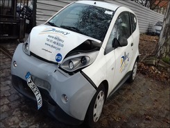 BLUECAR   accidentée