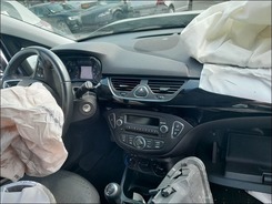 CORSA 1.4 90  accidentée