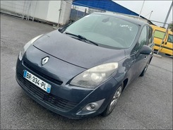 MEGANE SCENIC 1.5 DCI BVA  accidentée