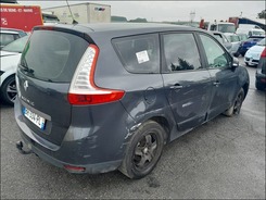 MEGANE SCENIC 1.5 DCI BVA  accidentée