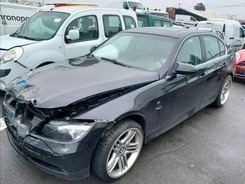 SERIE 3 325 I  accidentée