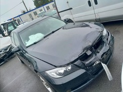 SERIE 3 325 I  accidentée