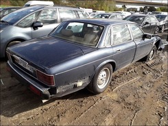 SOVEREIGN XJ6 4.0i - BVA Sovereign XJ6 1989  09-1989 --> 08-1993 accidentée