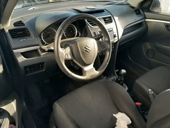 SWIFT Swift 1.2 VVT Avantage SWIFT 2010 PHASE 2 09-2013 --> 04-2017 accidentée