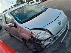 TWINGO Twingo 1.2i 16V - 75 Trend TWINGO II PHASE 1 04-2009 --> 01-2010 accidentée
