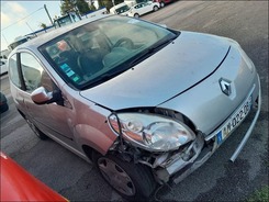 TWINGO 1.2 16V  accidentée