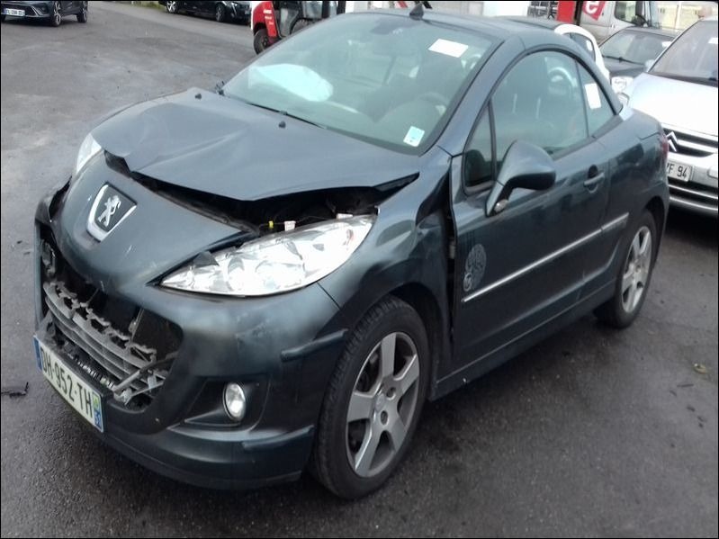 207 CC 1.6 THP EDITION 64 accidentée