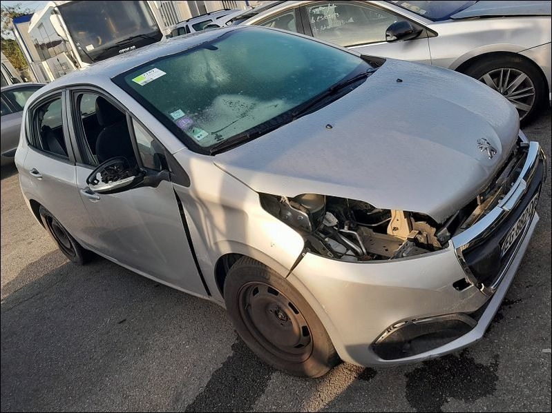 208 208 1.2i PureTech 12V - 82 Active accidentée