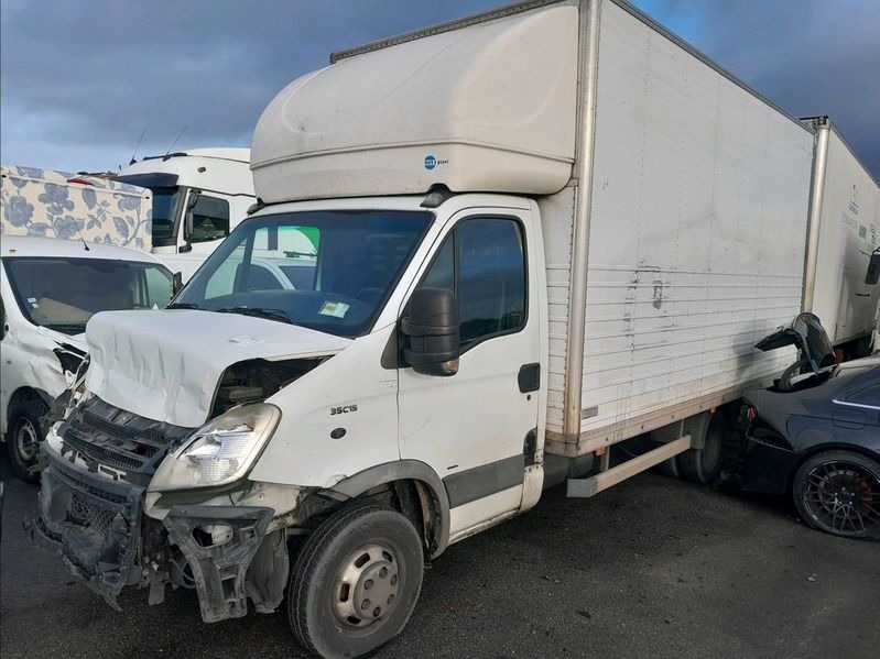 35C15 Daily 35C15 Chassis cabine 35 C Epmt.4.1 accidentée