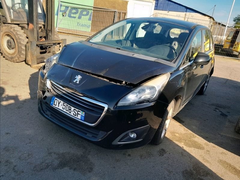 5008 1.6 HDI accidentée
