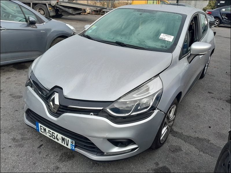 CLIO 1.5 DCI 90 accidentée