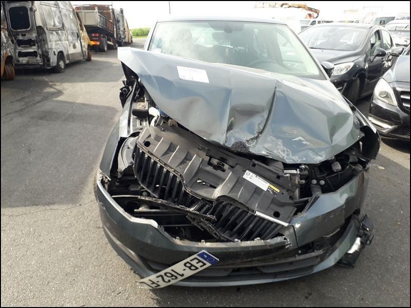 FABIA 1.2 TSI accidentée