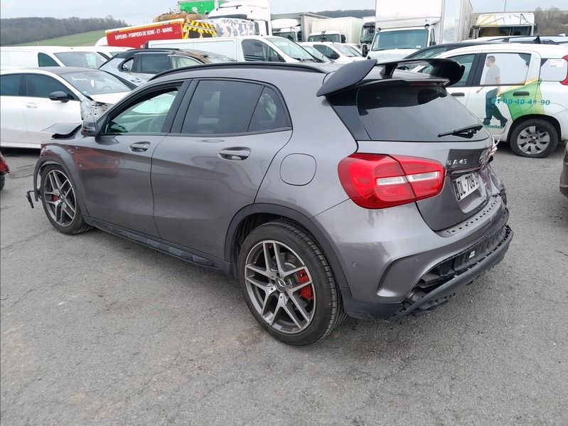 GLA 45 AMG accidentée