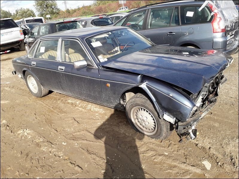 SOVEREIGN XJ6 4.0i - BVA Sovereign accidentée