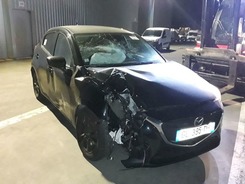 2 Mazda2 1.5 Skyactiv-G - 90 Dynamique MAZDA 2 2015 PHASE 1 01-2015 --> 02-2016 accidentée
