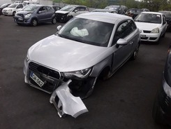 A1 A1 1.4 TFSI - 122 - BV S-tronic - Start/ A1 PHASE 1 08-2010 --> 11-2014 accidentée