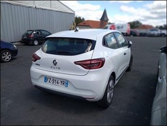 CLIO   accidentée