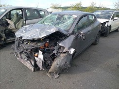 CLIO Clio 1.6 E-Tech Hybride - 145 - BVA mult CLIO V PHASE 1 03-2022 --> 01-0001 accidentée