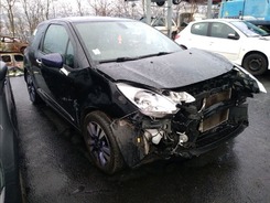 DS3 DS3 1.2i PureTech 12V - 82 Be Chic DS3 PHASE 2 10-2014 --> 01-2016 accidentée
