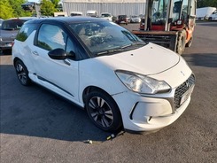 DS3 DS3 1.2i PureTech 12V - 82 Chic DS3 PHASE 2 07-2014 --> 09-2014 accidentée