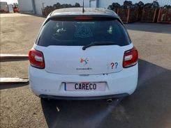 DS3 DS3 1.2i PureTech 12V - 82 Chic DS3 PHASE 2 07-2014 --> 09-2014 accidentée