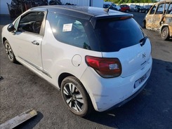DS3 DS3 1.2i PureTech 12V - 82 Chic DS3 PHASE 2 07-2014 --> 09-2014 accidentée