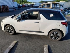DS3 DS3 1.2i PureTech 12V - 82 Chic DS3 PHASE 2 07-2014 --> 09-2014 accidentée