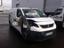 EXPERT Expert Standard 1.6 BlueHDi - 95 Fourgon EXPERT III FOURGON PHASE 1 05-2016 --> 04-2019 accidentée