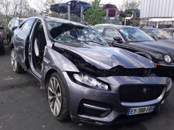 F-PACE F-Pace 2.0 D - 240 - BVA - Stop/Start - F-PACE PHASE 1 04-2018 --> 09-2020 accidentée