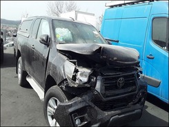 HILUX 2.4 D4D  accidentée