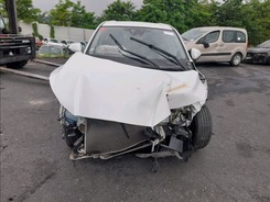 HR-V HR-V 1.5 i-VTEC Executive Navi HR-V 2015 PHASE 1 07-2015 --> 03-2019 accidentée
