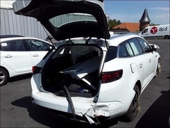 MEGANE Mégane Estate 1.5 Blue dCi - 115 - BV ED MEGANE IV ESTATE PHASE 2 09-2020 --> 10-2021 accidentée