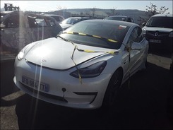 MODEL 3   accidentée