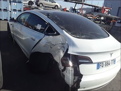 MODEL 3   accidentée